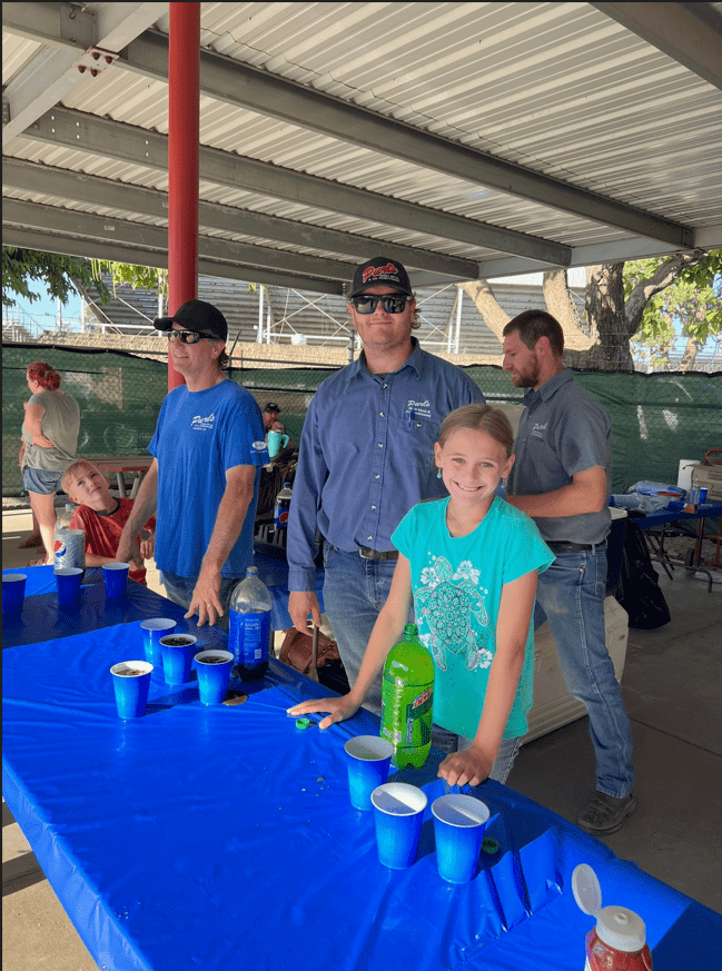 Hot_Dog_Dinner_at_Madera_Fair_23